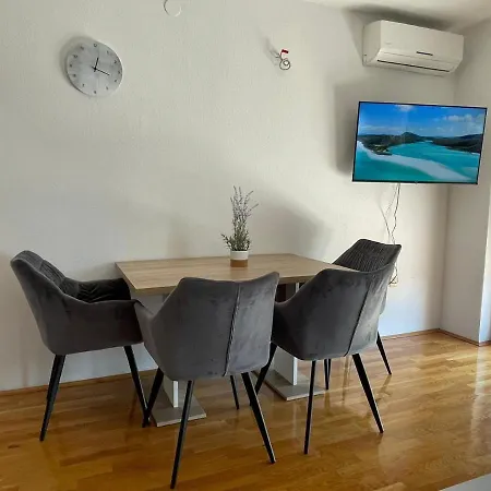 Apartman Dunja Apartment